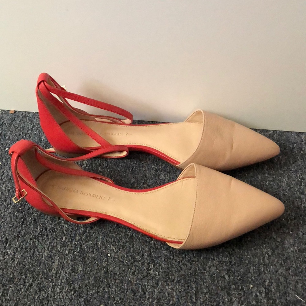 Banana Republic Pointy Toe Flats